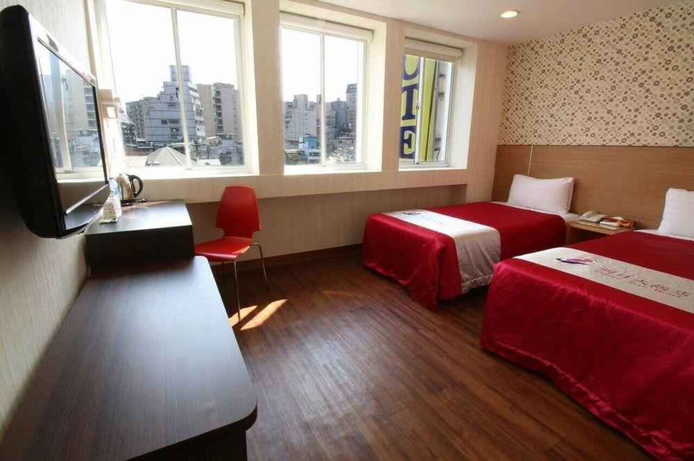 Tomorrow Hotel Taipei Exterior photo