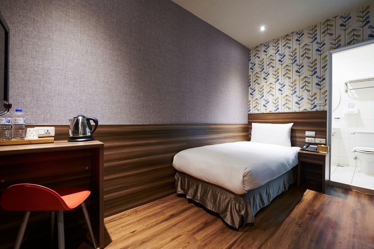 Tomorrow Hotel Taipei Exterior photo