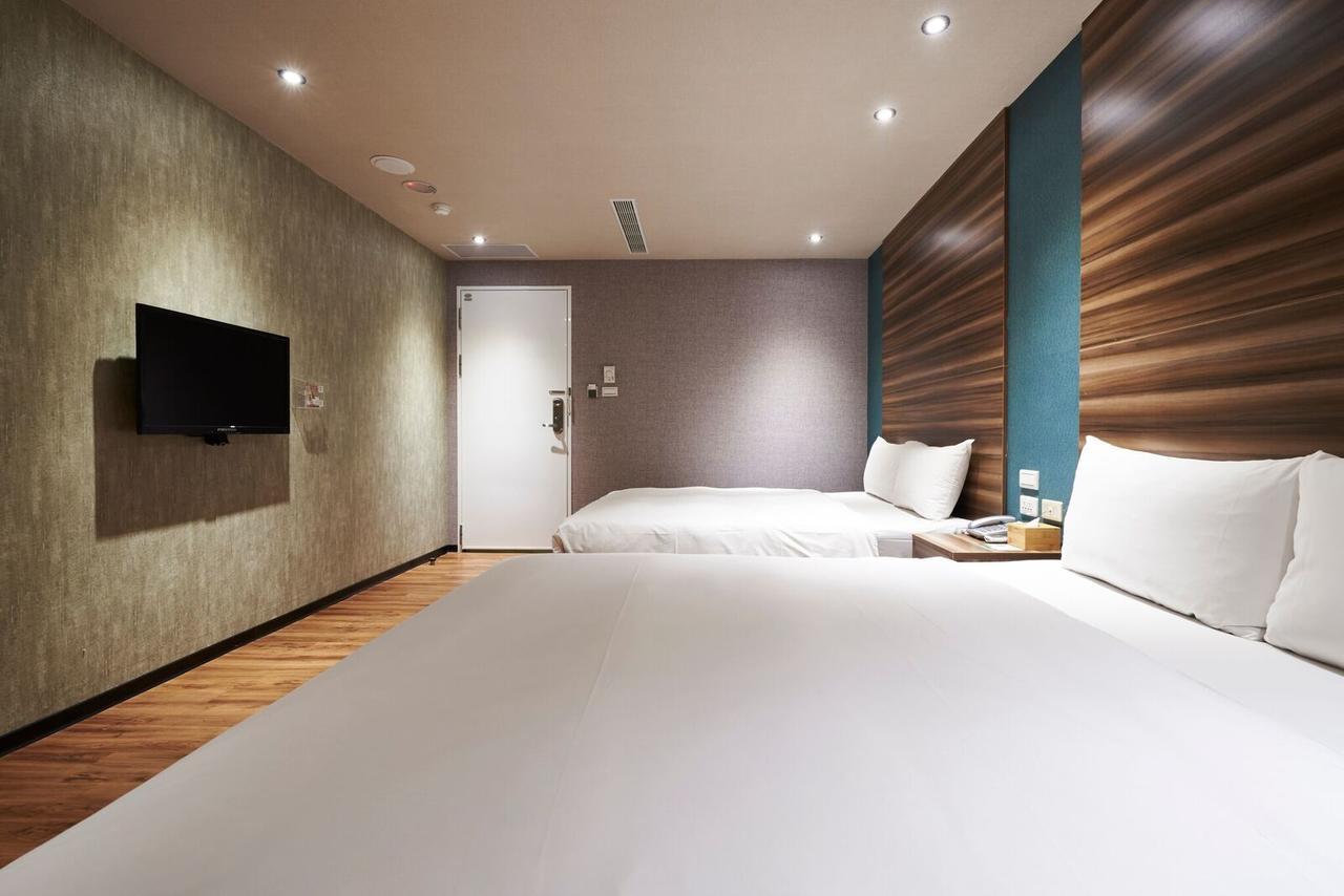 Tomorrow Hotel Taipei Exterior photo