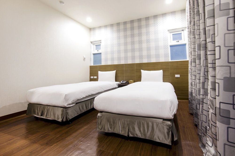 Tomorrow Hotel Taipei Exterior photo