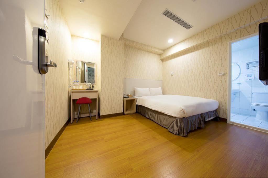 Tomorrow Hotel Taipei Exterior photo