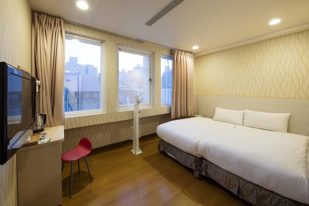 Tomorrow Hotel Taipei Exterior photo