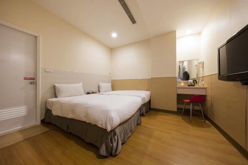 Tomorrow Hotel Taipei Exterior photo